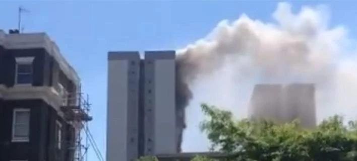 Μεγάλη πυρκαγιά σε ουρανοξύστη 21 ορόφων στο Λονδίνο (βίντεο)